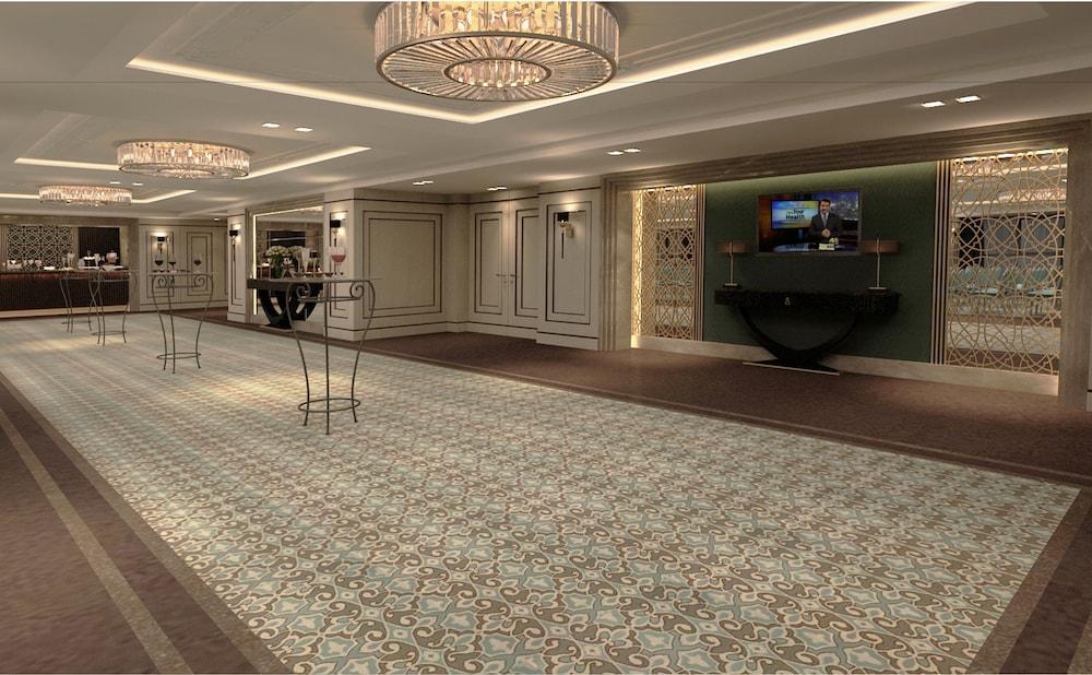 Doubletree By Hilton Elazig Hotel Buitenkant foto