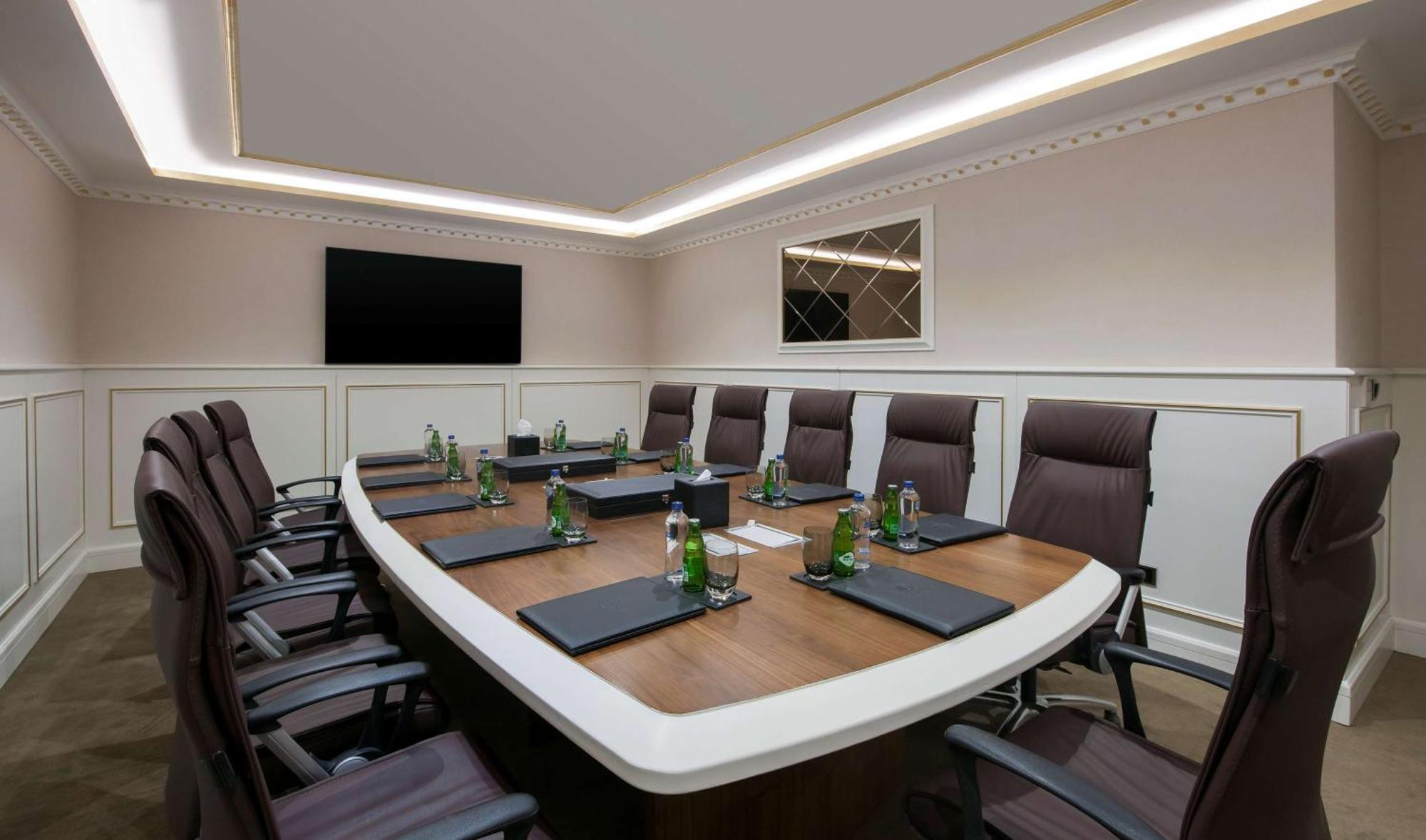 Doubletree By Hilton Elazig Hotel Buitenkant foto